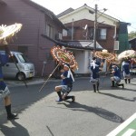 ②青谷駅前傘踊り保存会（鳥取市指定無形民俗文化財）