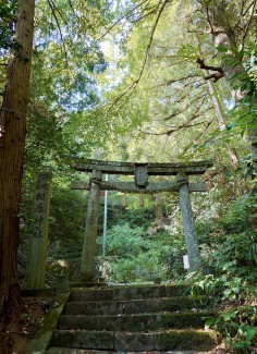 相屋神社鳥居（川六作）