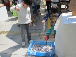 缶バッジ釣り